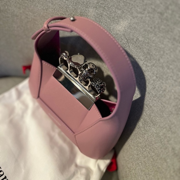 Alexander McQueen Hobo knuckle Bag - Picture 5 of 13